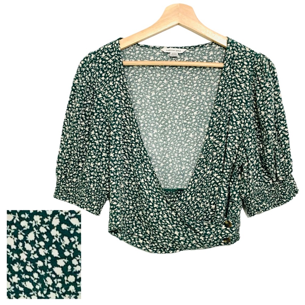 American Eagle Green Ditsy Floral Print Cropped Top Size Medium Cottagecore